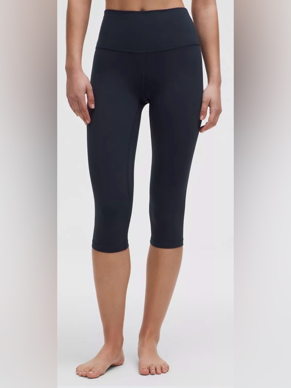 EUC Lululemon Align High-Rise Crop 17" Leggings Size 4 Black Yoga Pants